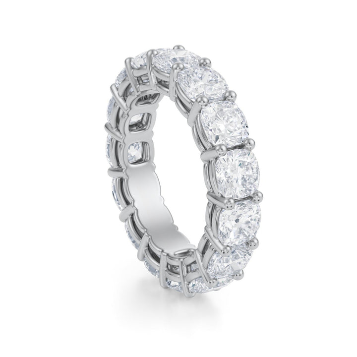 Cushion Eternity Band